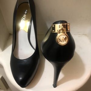 Michael Kors Hamilton Platform pumps Black size 9 1/2